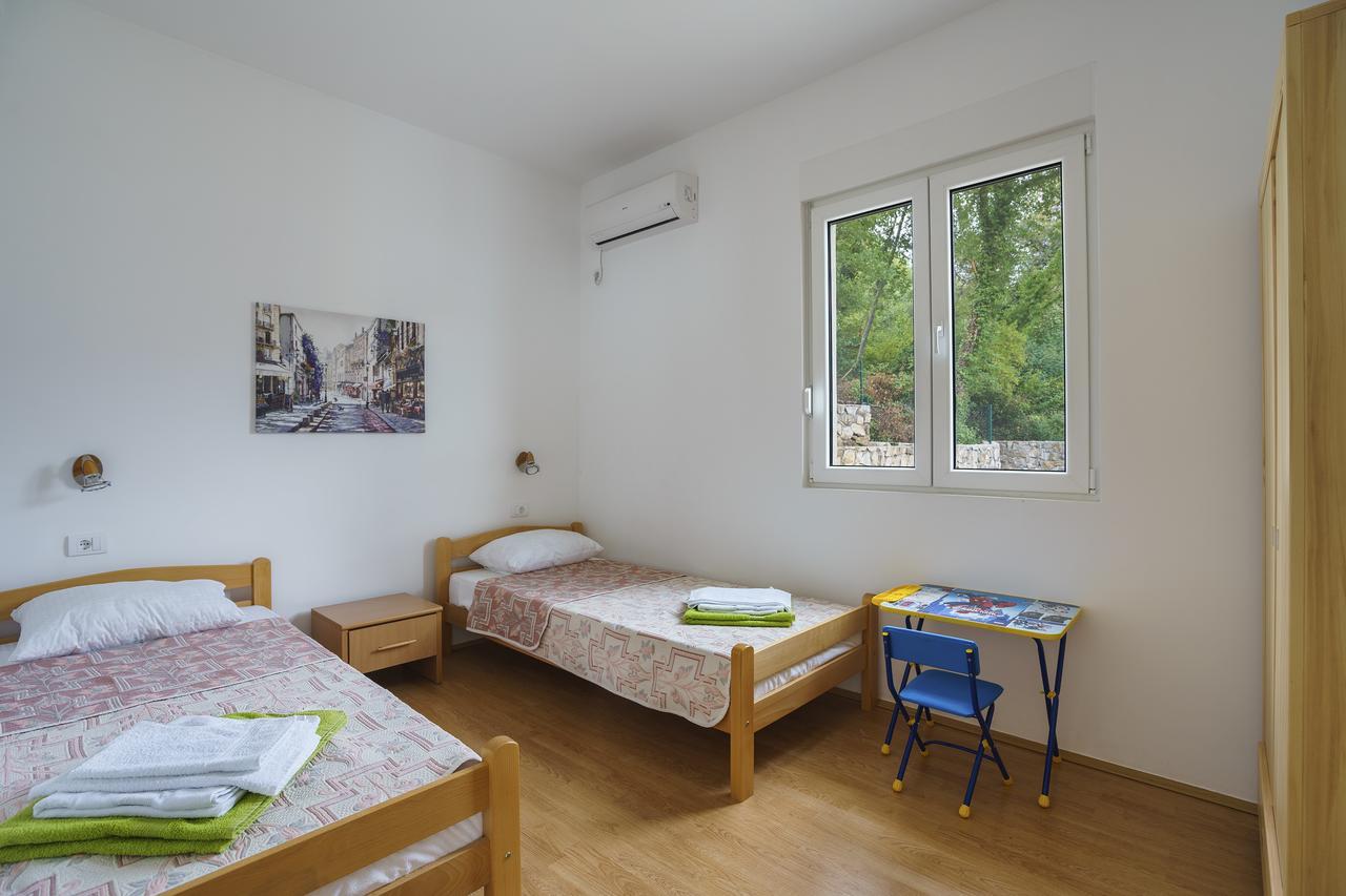 Villa KOSTA Donji Morinj Esterno foto