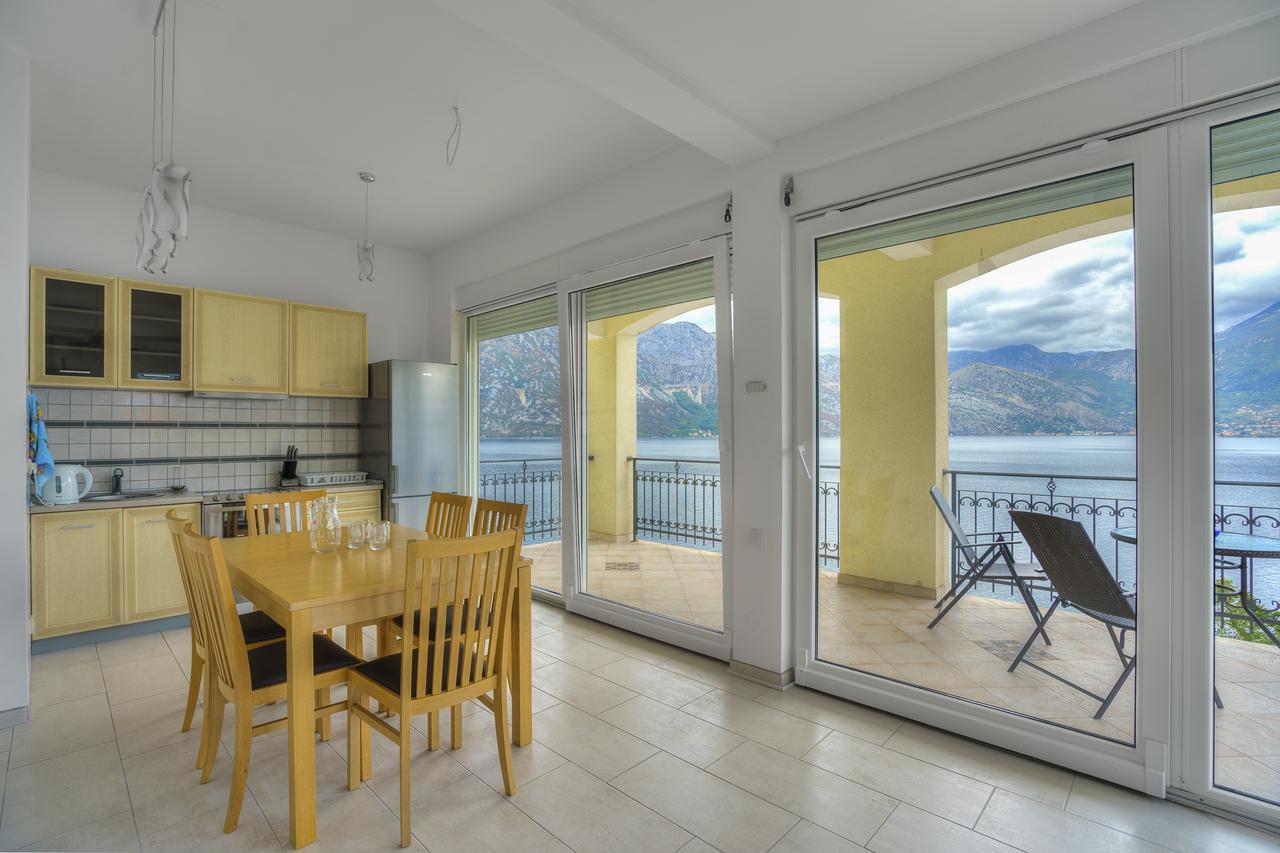 Villa KOSTA Donji Morinj Esterno foto