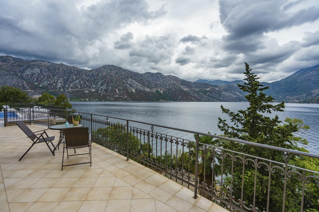 Villa KOSTA Donji Morinj Esterno foto