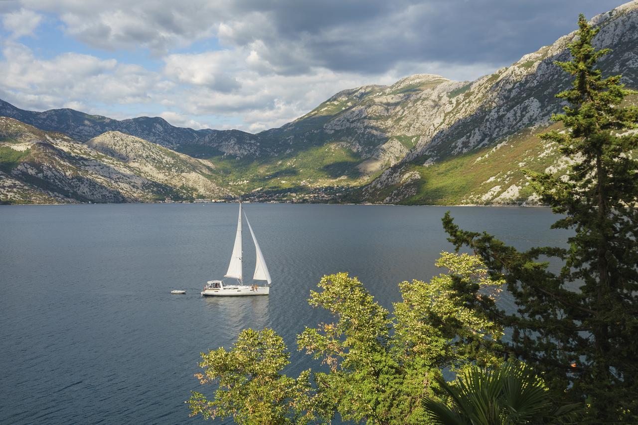 Villa KOSTA Donji Morinj Esterno foto