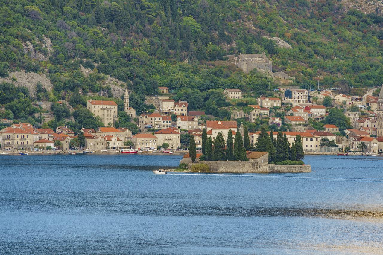 Villa KOSTA Donji Morinj Esterno foto