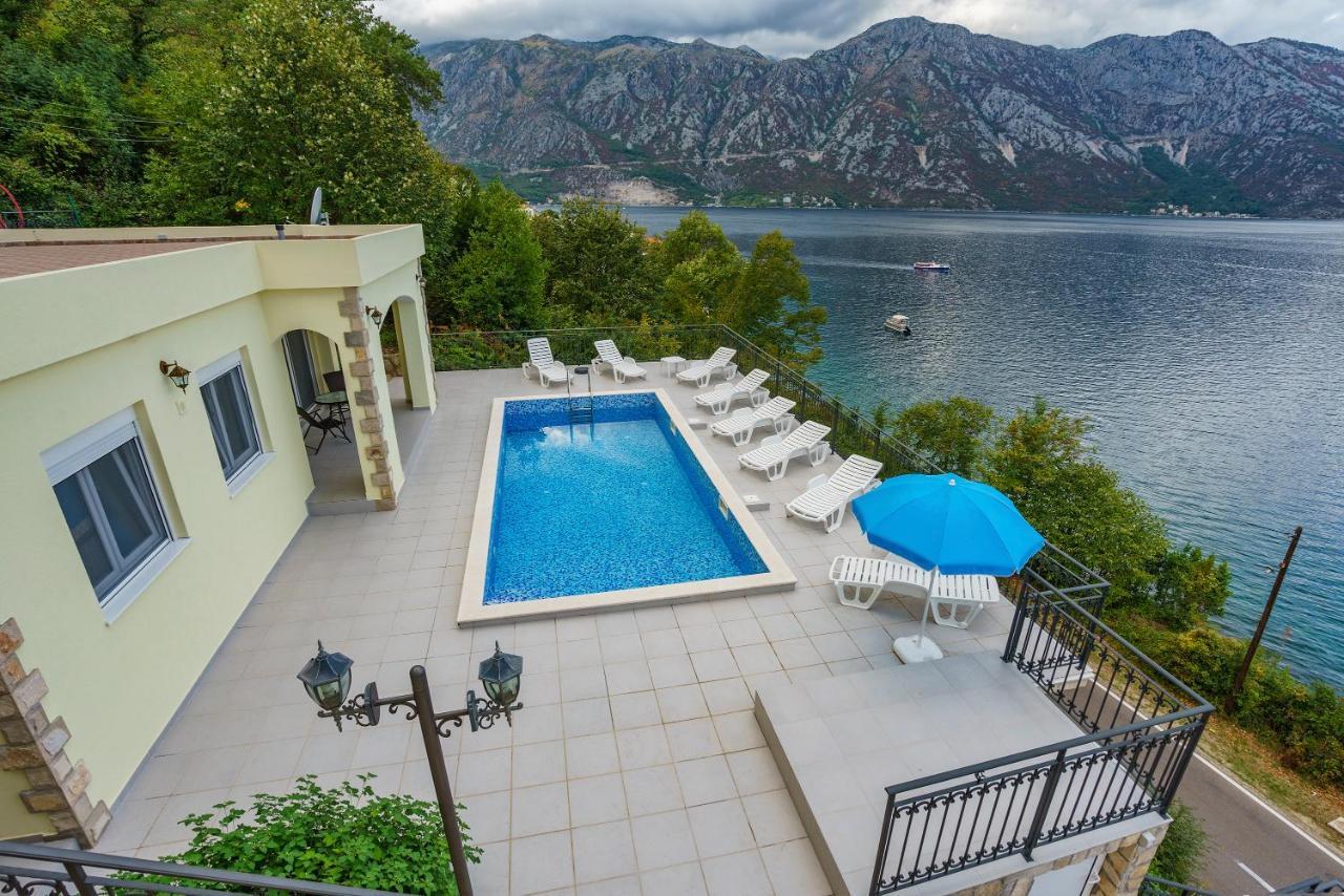 Villa KOSTA Donji Morinj Esterno foto