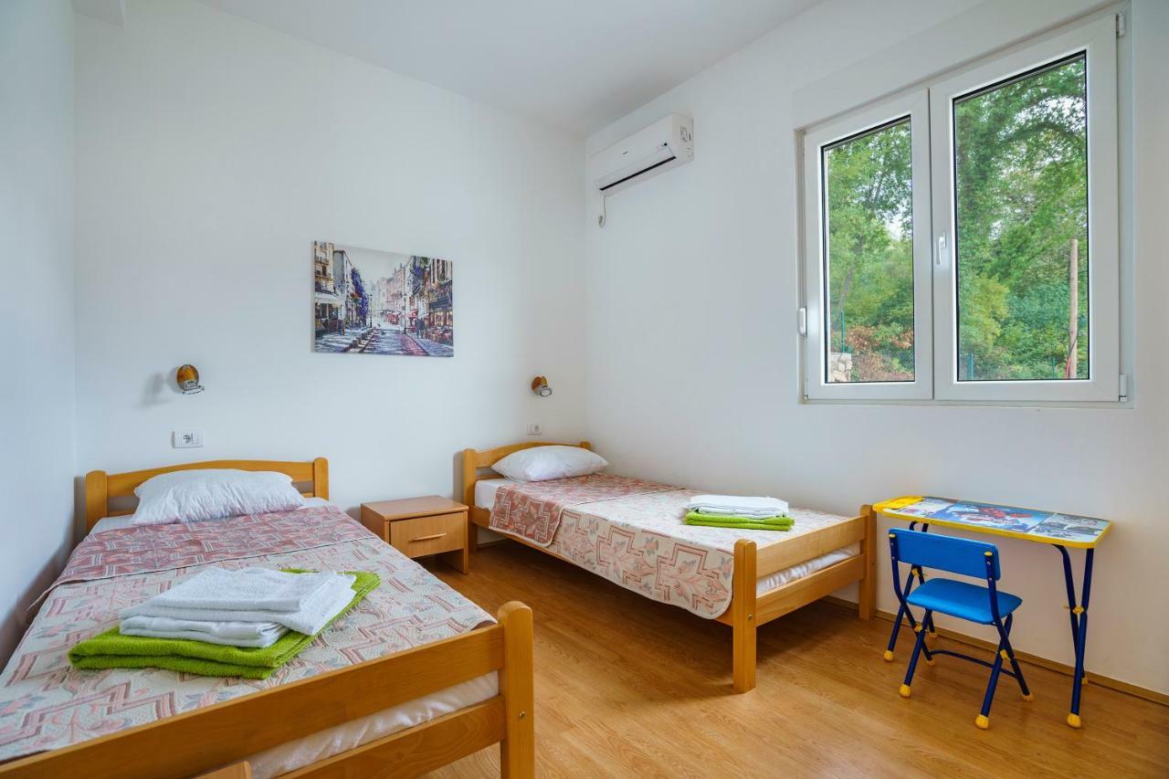 Villa KOSTA Donji Morinj Esterno foto