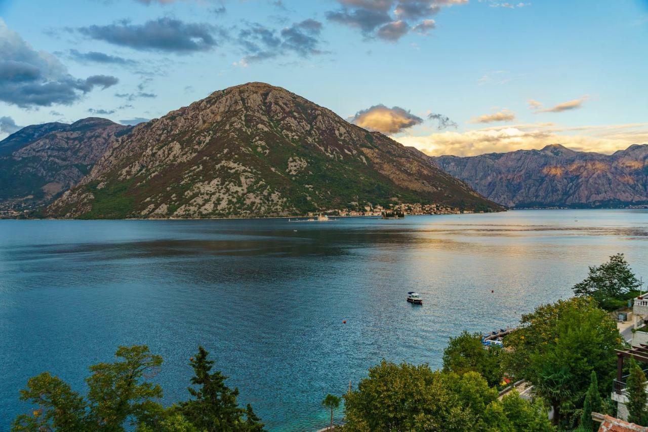 Villa KOSTA Donji Morinj Esterno foto