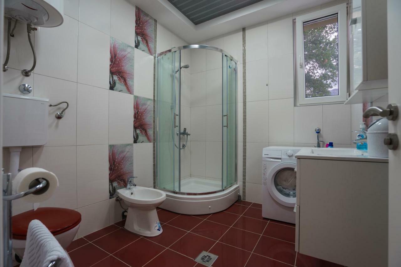 Villa KOSTA Donji Morinj Esterno foto