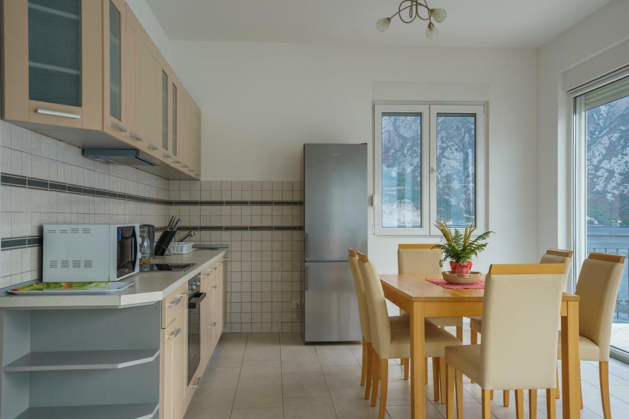 Villa KOSTA Donji Morinj Esterno foto