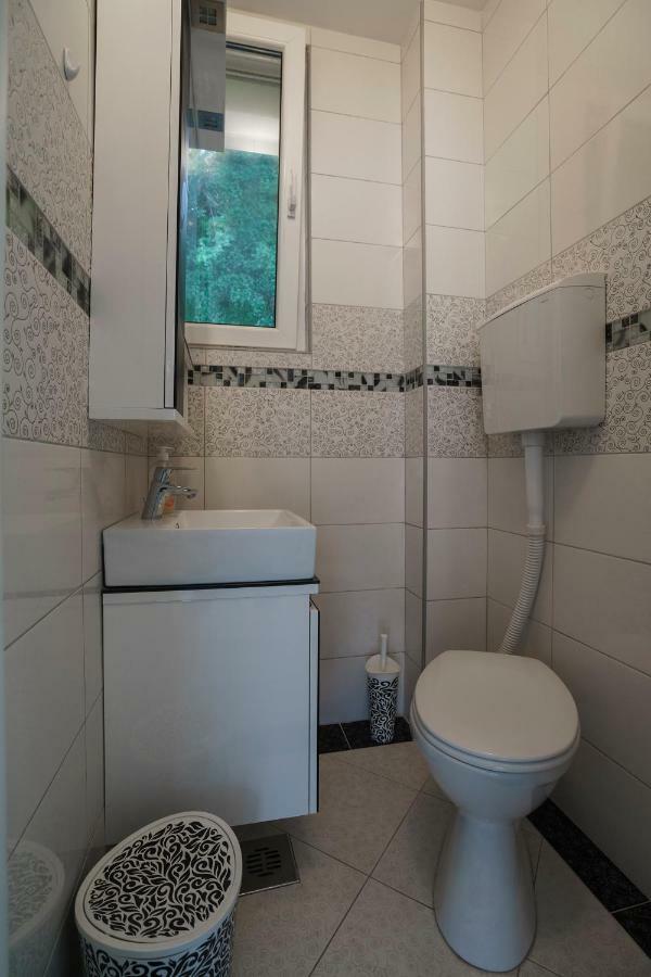 Villa KOSTA Donji Morinj Esterno foto