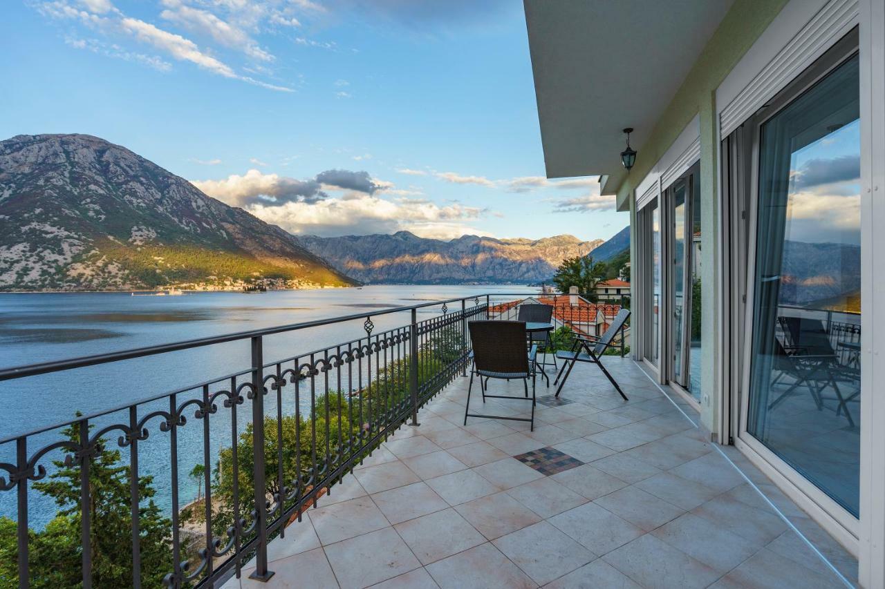 Villa KOSTA Donji Morinj Esterno foto